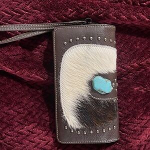Hide in hair wallet